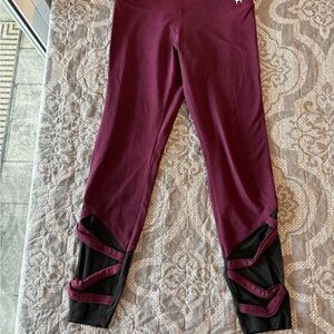 PINK Victoria's Secret Burgundy and Black Women’s Yoga Leggings